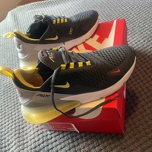 Nike air max 270 (gs), anthracite/yellow strike color, size 7y (women’s 8.5)